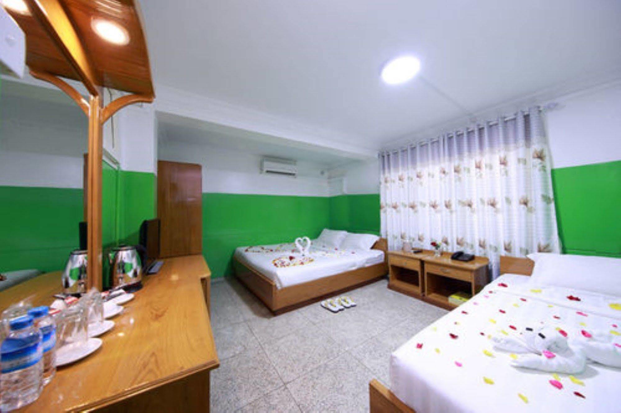 Hotel Venus Mandalay Ngoại thất bức ảnh